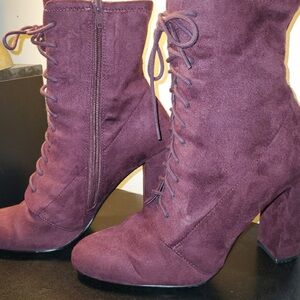 Steve Madden Plum Lace Up Boots